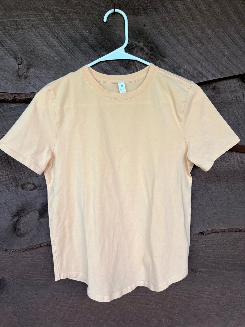 Lululemon t shirt